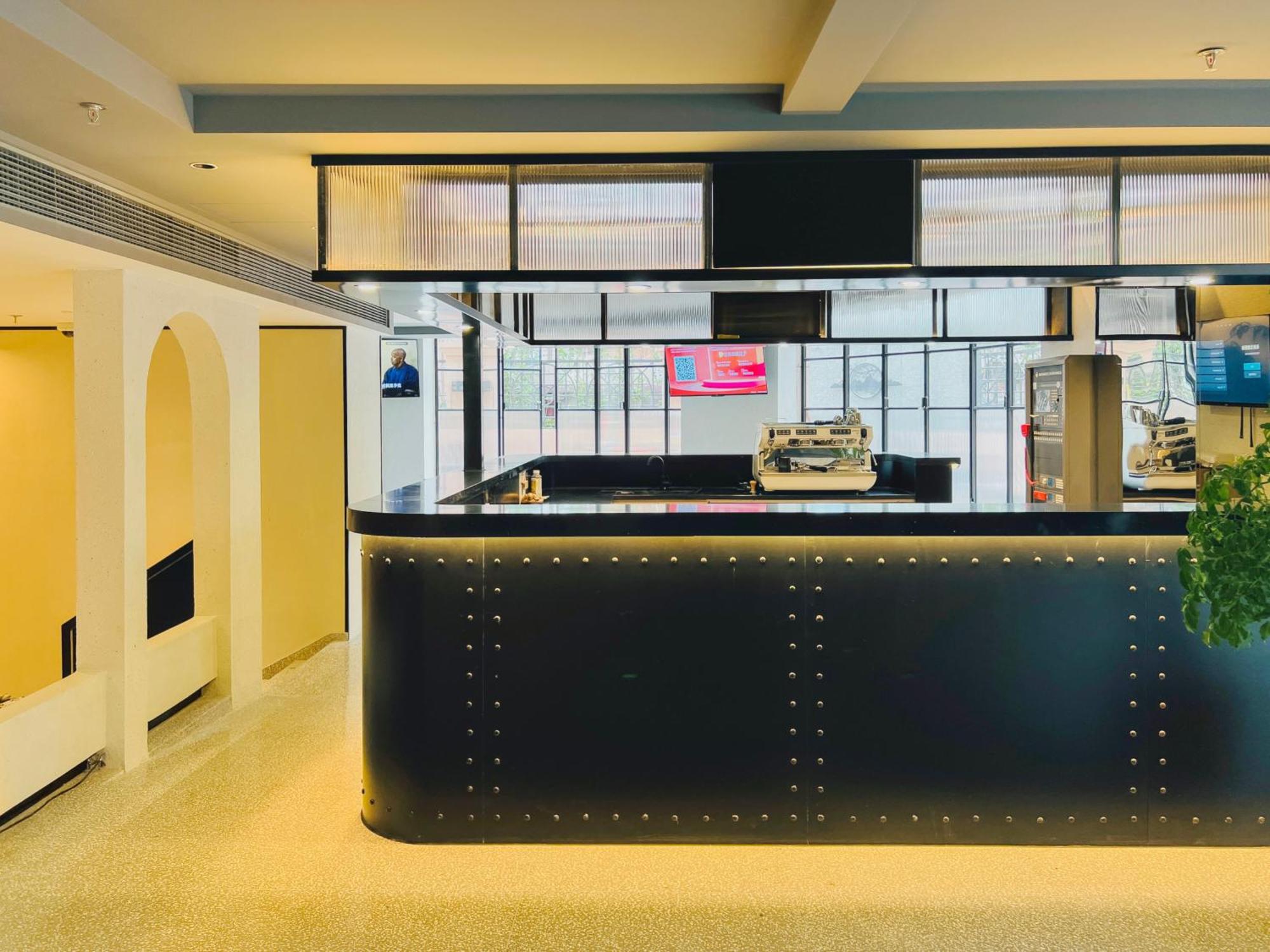 Dayin Garden Hotel -Near People'S Square & Nanjing Road-Large Social Area -Bar -Cafe -Gym -Free Laundry Luggage Storage -24H Front Desk-English Service Shanghái Exterior foto